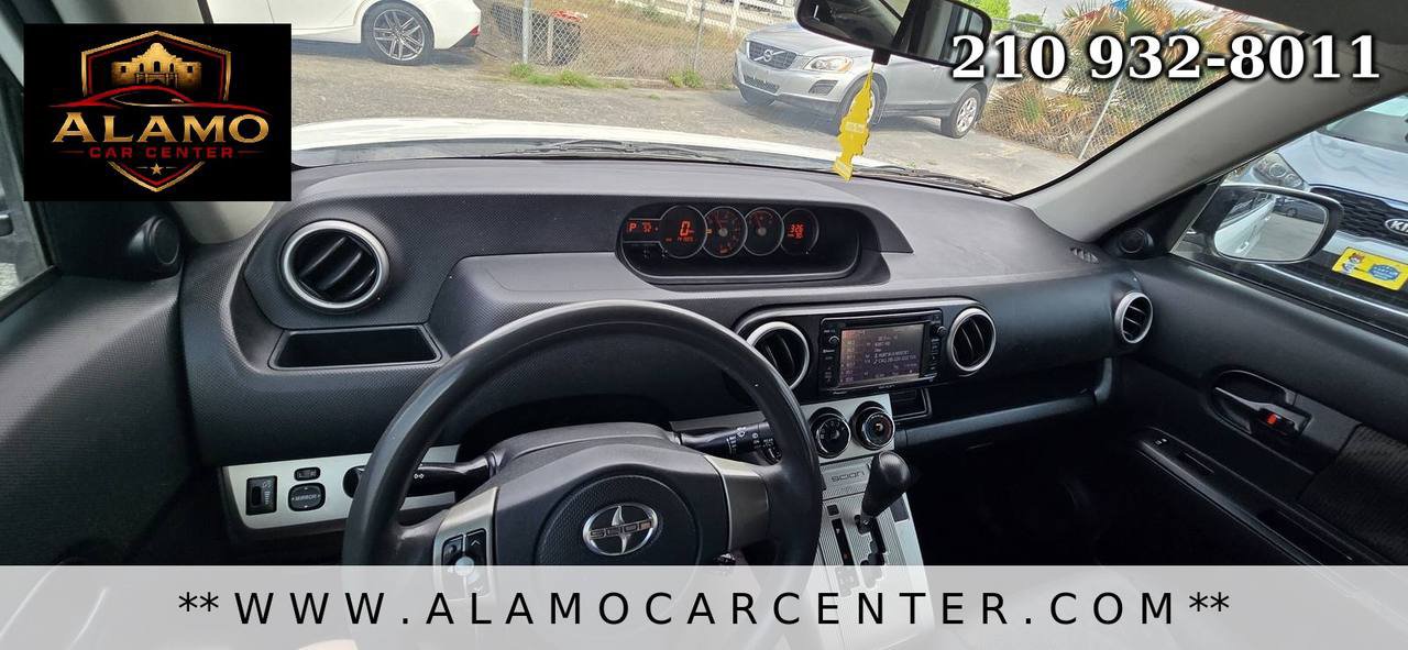 Used 2014 Scion xB FWD image 40