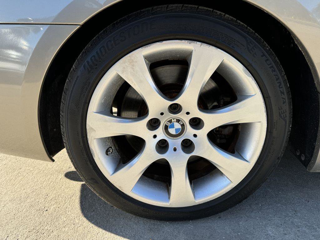Used 2008 BMW 335i Convertible w/ Premium Pkg image 9
