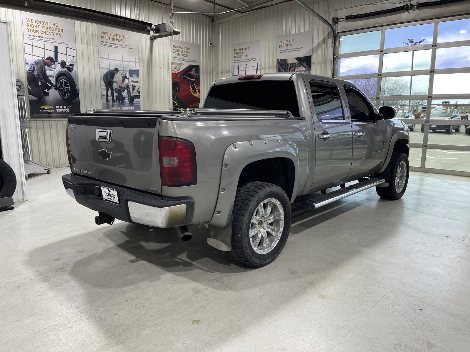 Used 2007 Chevrolet Silverado 1500 LTZ w/ Suspension Package, Off-Road" AWD/4WD image 8