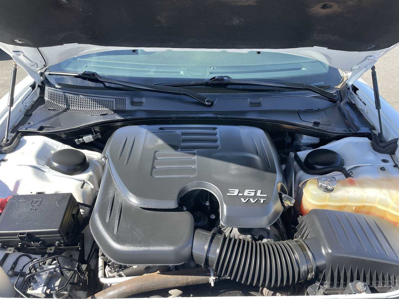 Used 2021 Dodge Charger SXT w/ Leather Interior Group RWD image 17