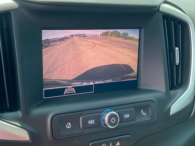 Used 2022 GMC Terrain SLE w/ Driver Convenience Package FWD image 11