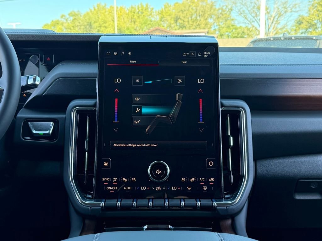 New 2026 GMC Yukon Denali w/ Sun & Power Step Package image 31