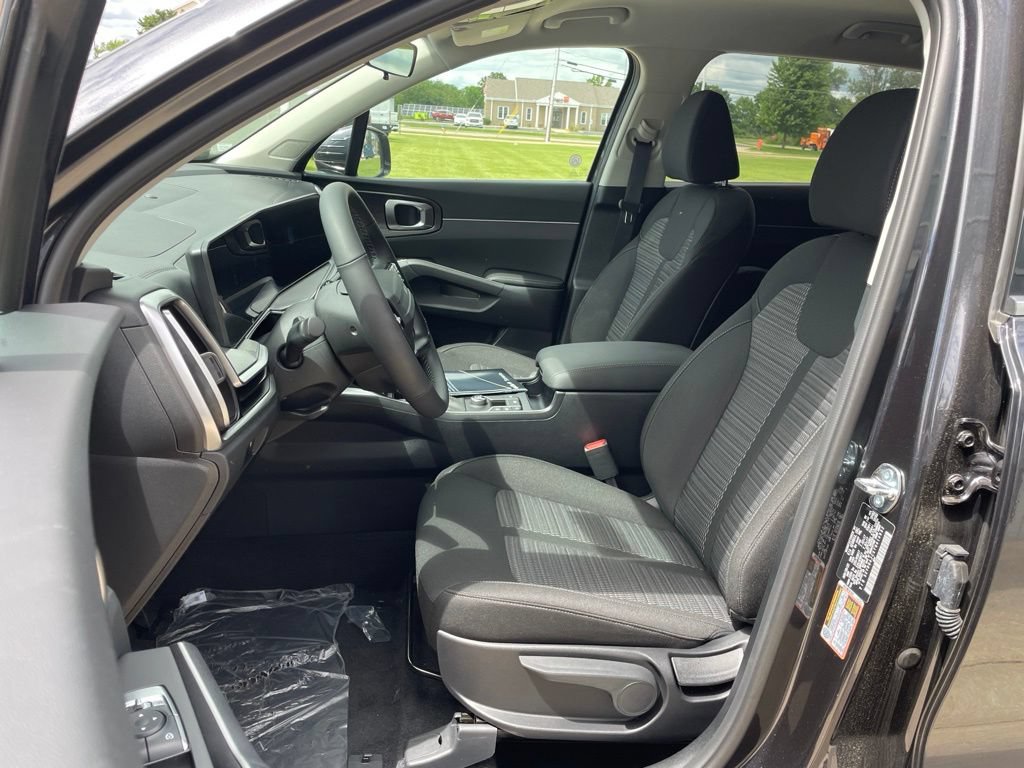 New 2026 Kia Sorento LX FWD image 12