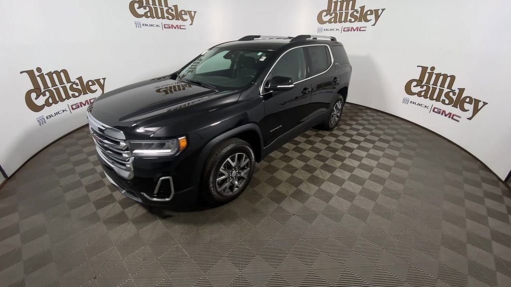 Used 2023 GMC Acadia SLE w/ Driver Convenience Package image 4