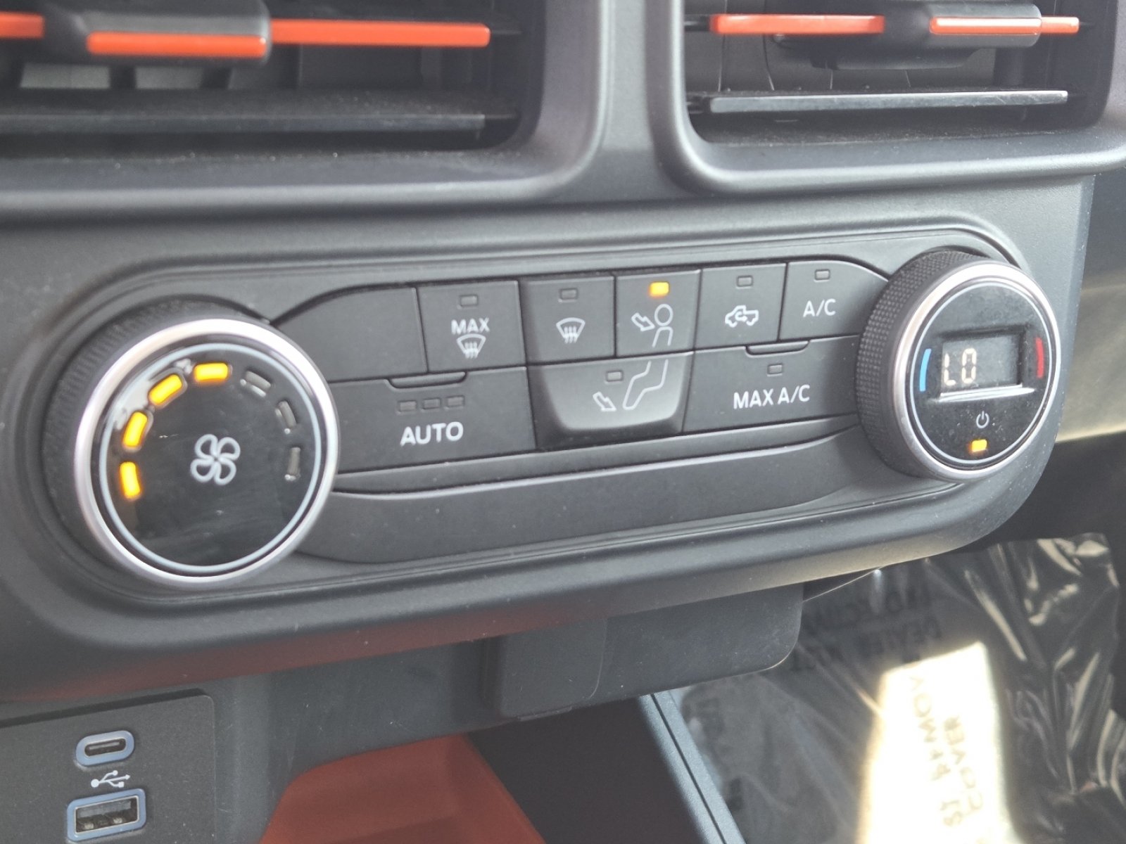 Used 2022 Ford Maverick XLT w/ Equipment Group 300A Standard AWD/4WD image 28