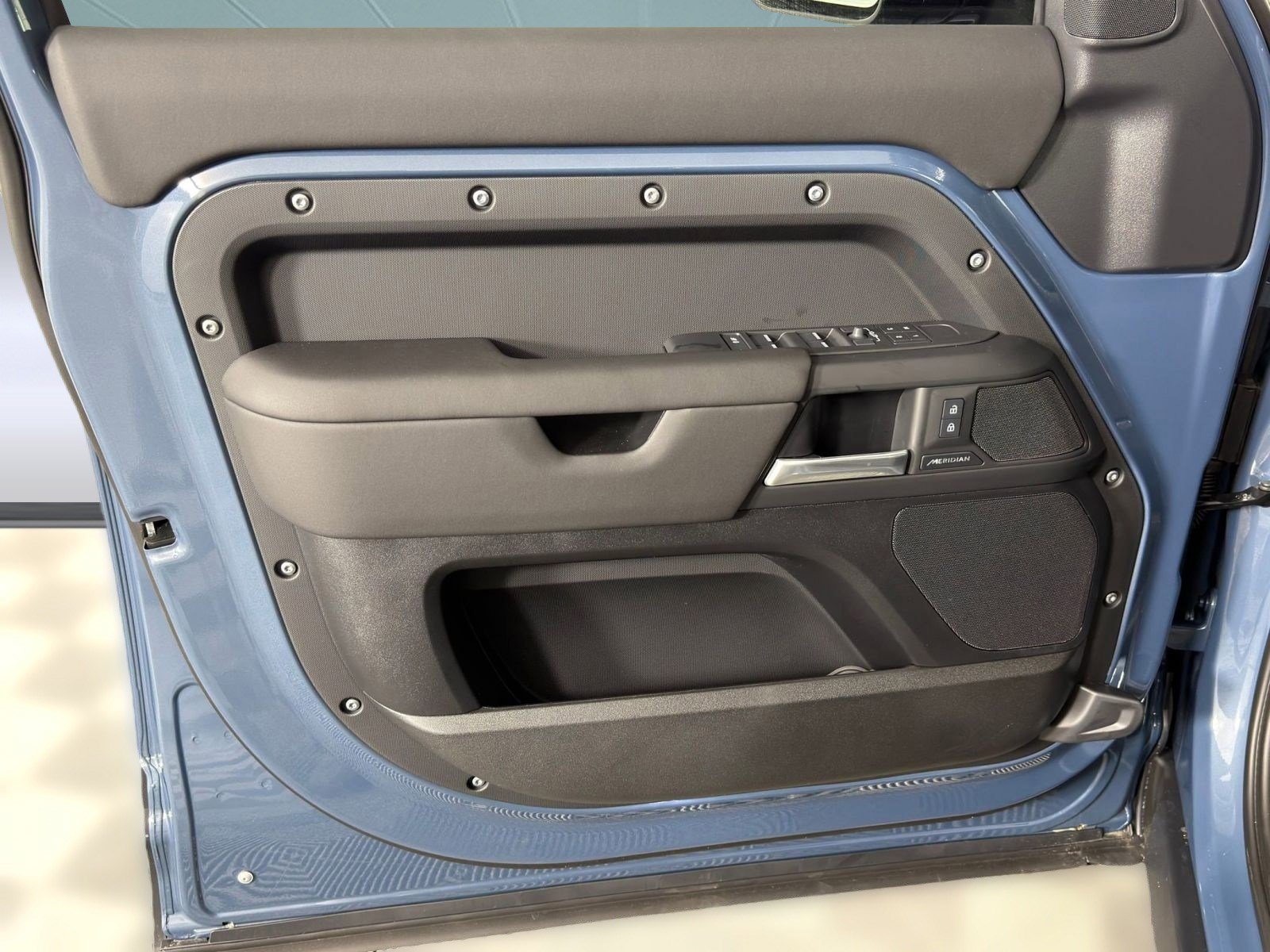 Used 2026 Land Rover Defender 110 S image 25