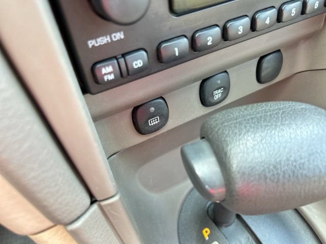 Used 2003 Ford Mustang Convertible RWD image 40