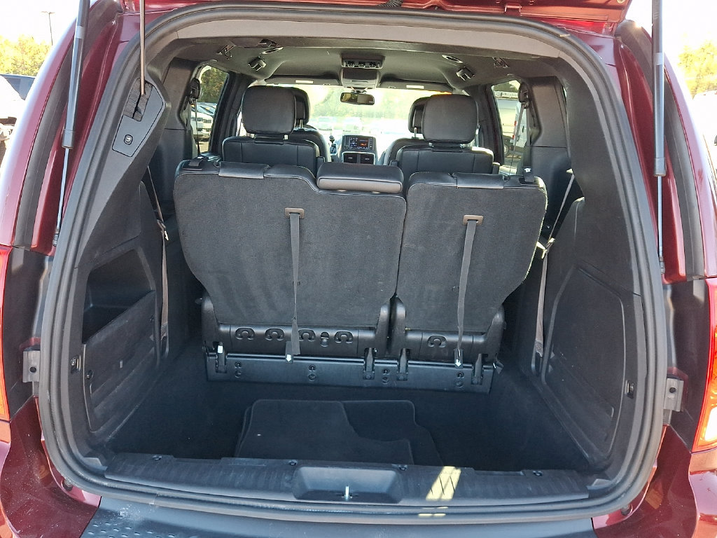 Used 2019 Dodge Grand Caravan SXT w/ Blacktop Package FWD image 31