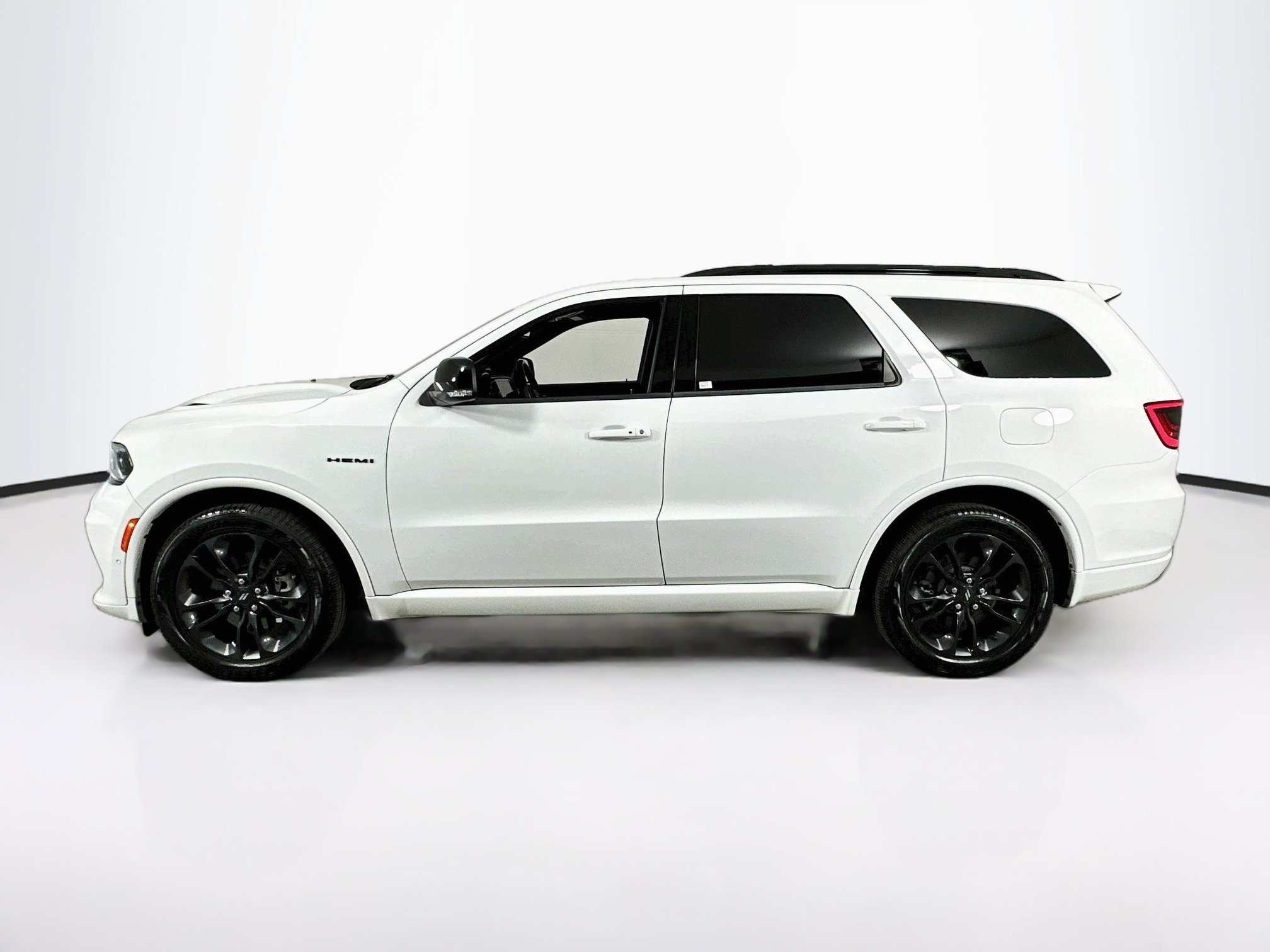 Used 2023 Dodge Durango R/T RWD image 8
