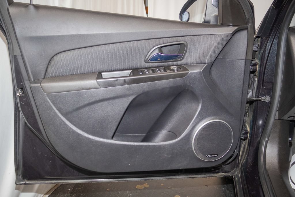 Used 2014 Chevrolet Cruze LT w/ All-Star Edition FWD image 11
