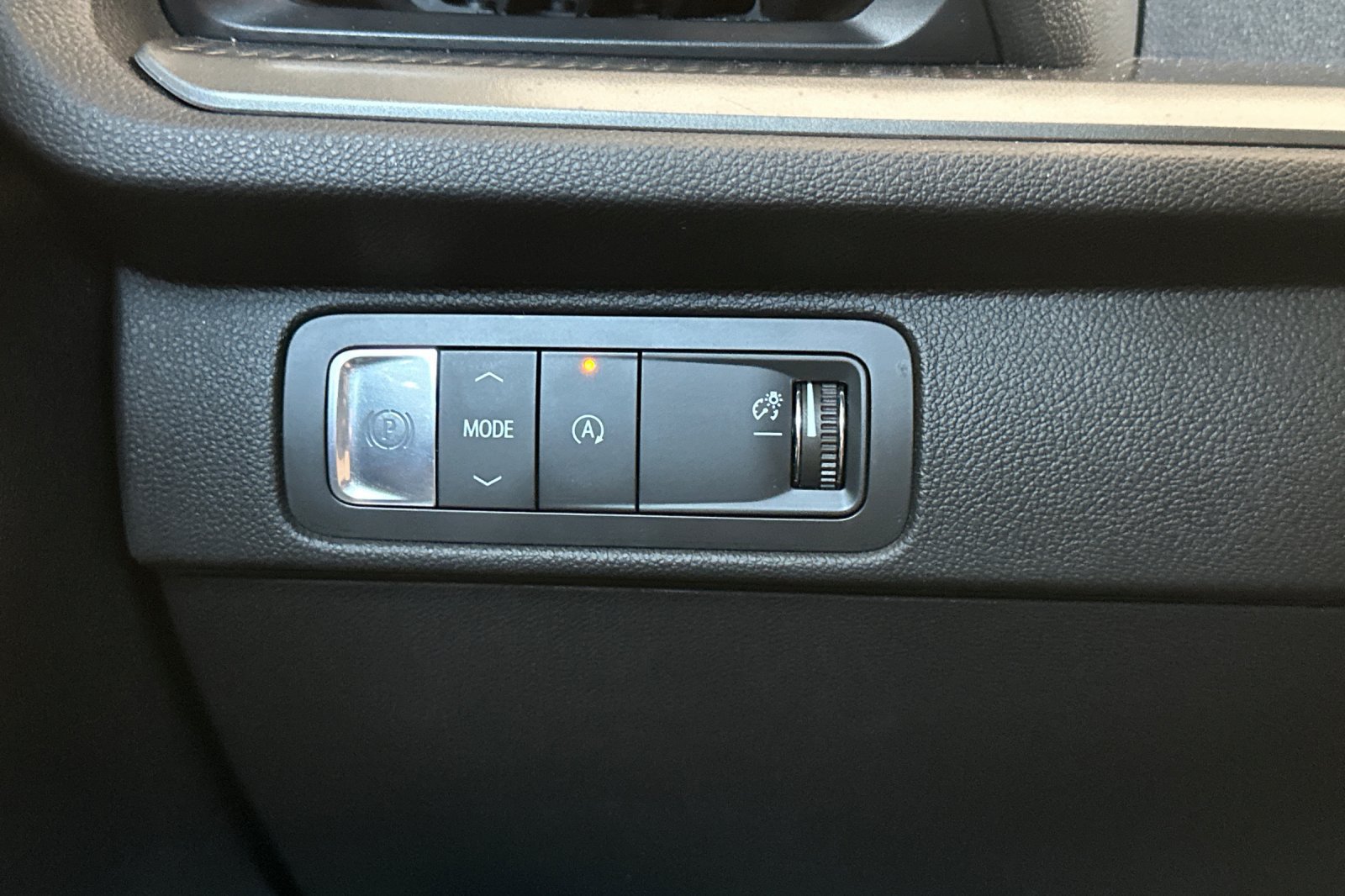 Used 2024 Chevrolet Traverse LT FWD image 43