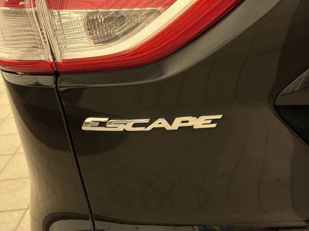 Used 2016 Ford Escape SE w/ Equipment Group 201A AWD/4WD image 24