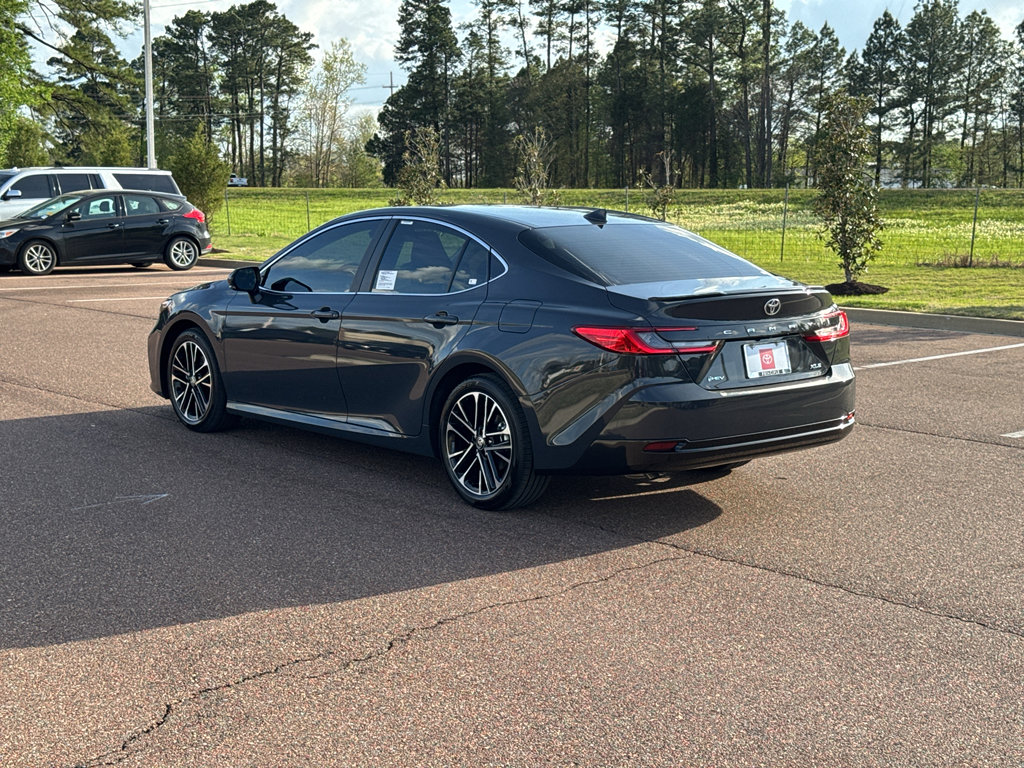 Used 2026 Toyota Camry XLE image 6