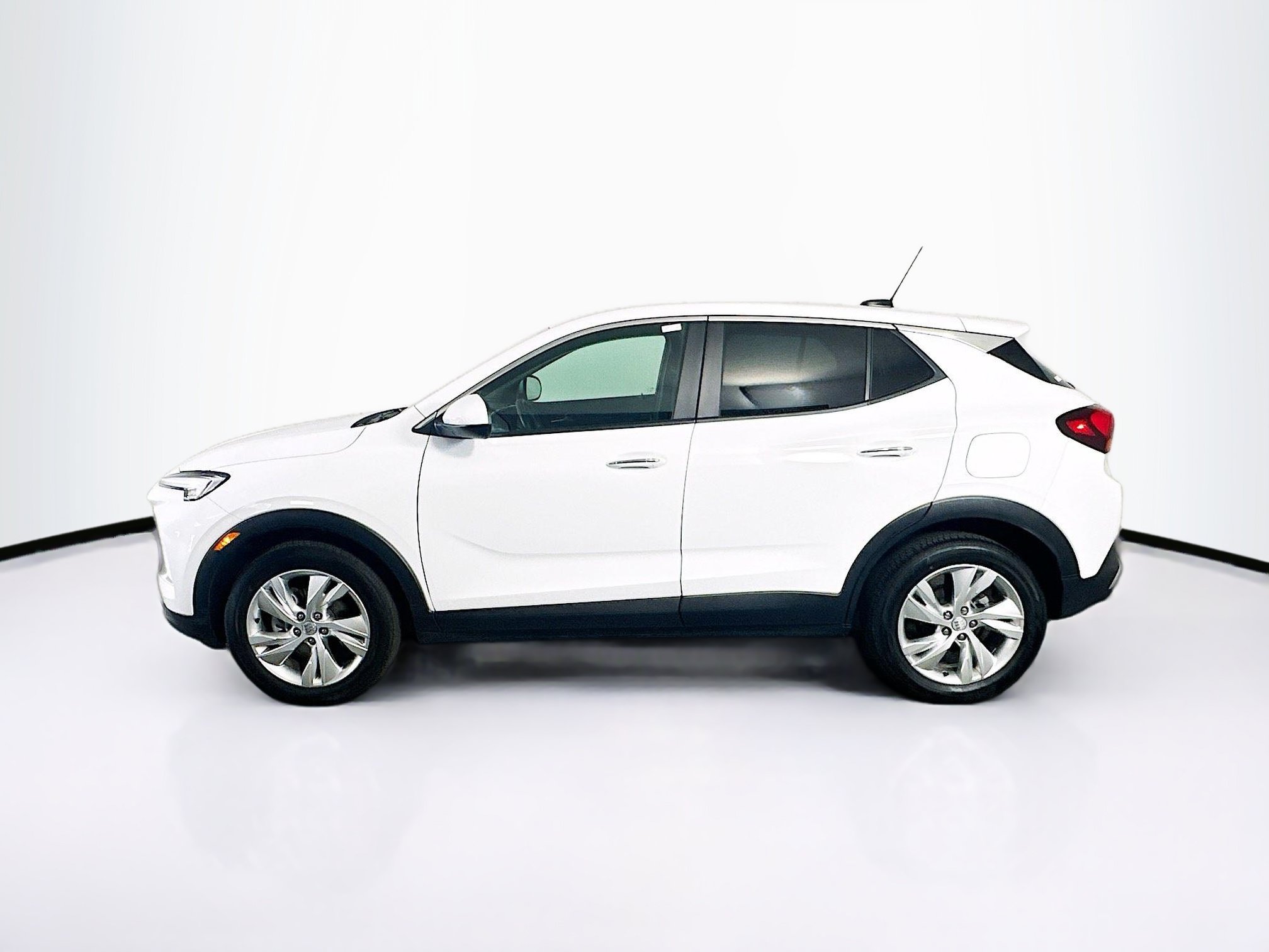 Used 2025 Buick Encore GX Preferred FWD image 4