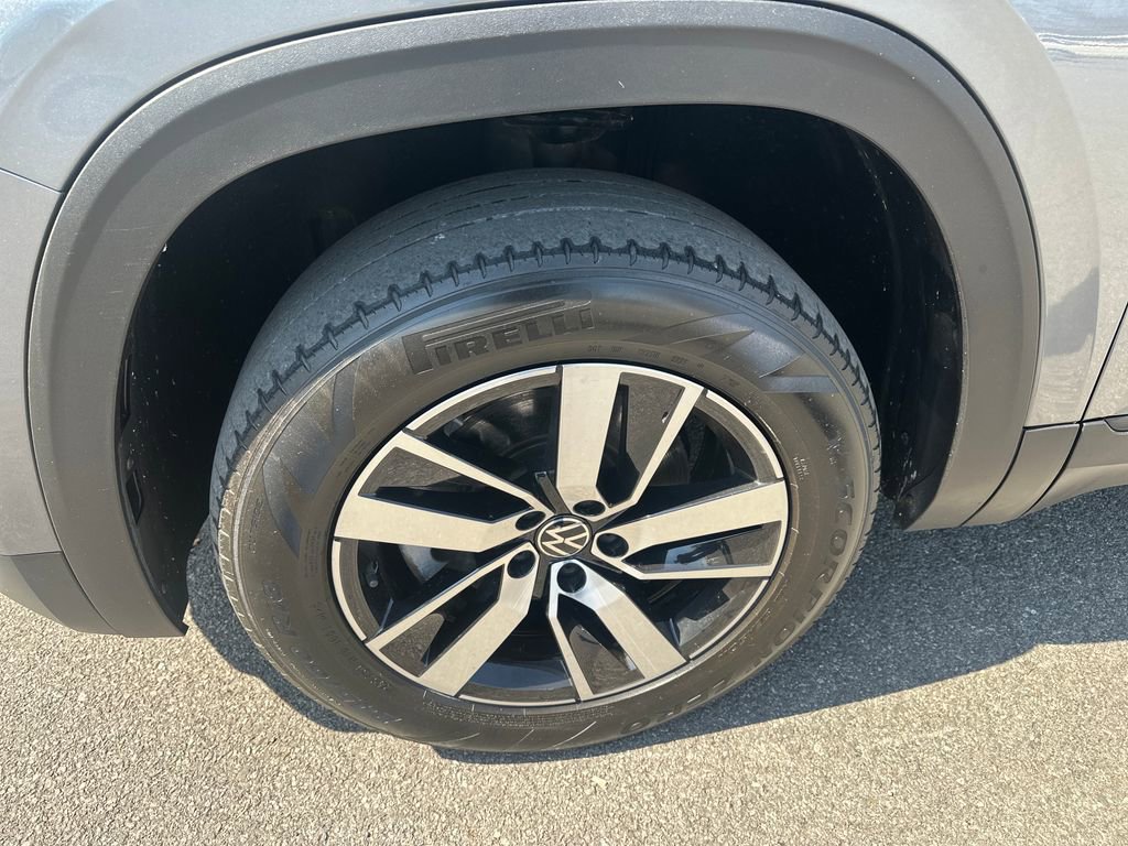 Certified 2022 Volkswagen Atlas SE AWD/4WD image 2