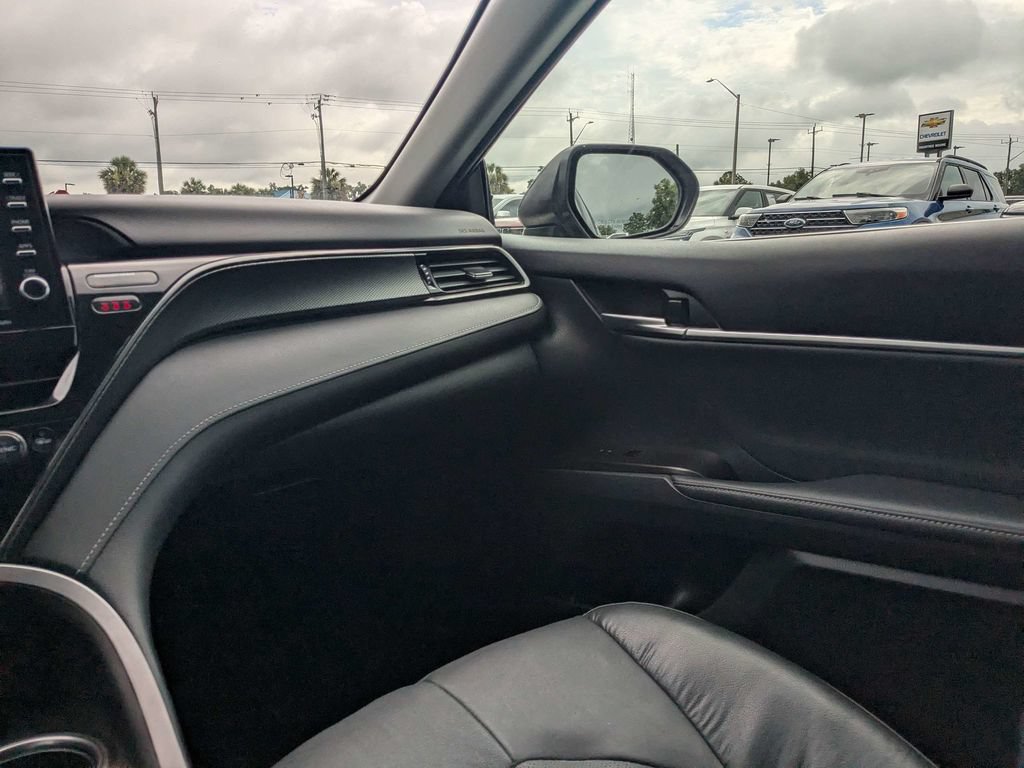 Used 2024 Toyota Camry XSE FWD image 16