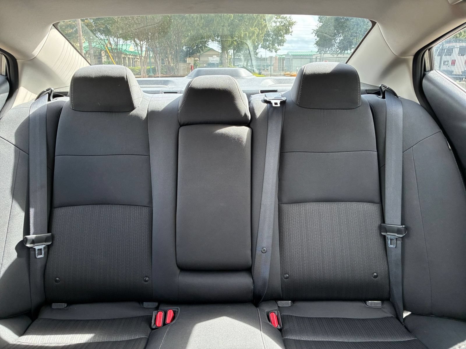 Used 2025 Nissan Altima 2.5 SV FWD image 37