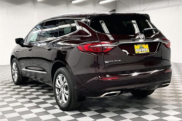 Used 2021 Buick Enclave Avenir image 2