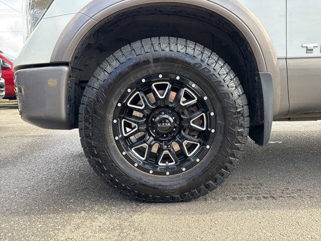 Used 2018 Nissan Titan Platinum Reserve w/ Platinum Utility Package image 18