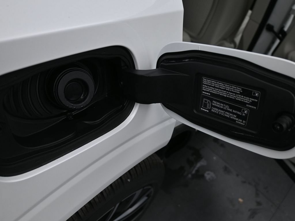 New 2026 Volvo XC60 B5 Ultra w/ Climate Package AWD/4WD image 18