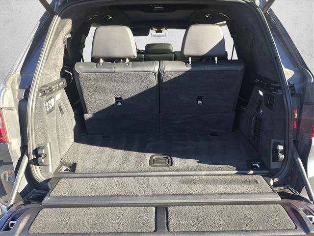 Used 2021 BMW X7 xDrive40i w/ Executive Package image 6