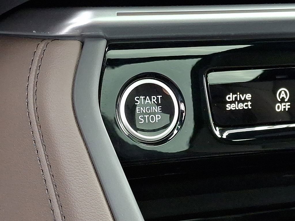 Certified 2025 Audi Q5 Premium Plus image 20