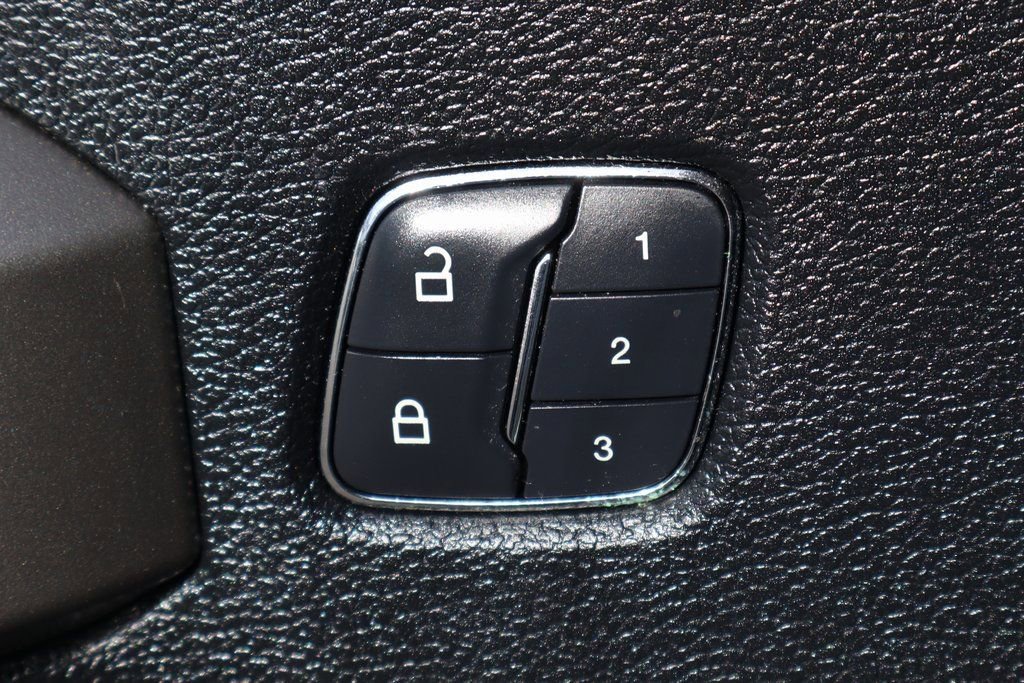 Used 2017 Ford F450 Lariat w/ Lariat Ultimate Package image 18