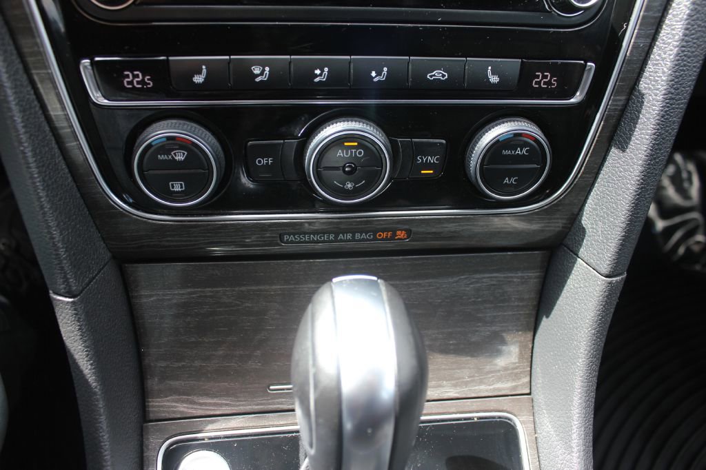 Used 2016 Volkswagen Passat 1.8T SE image 19