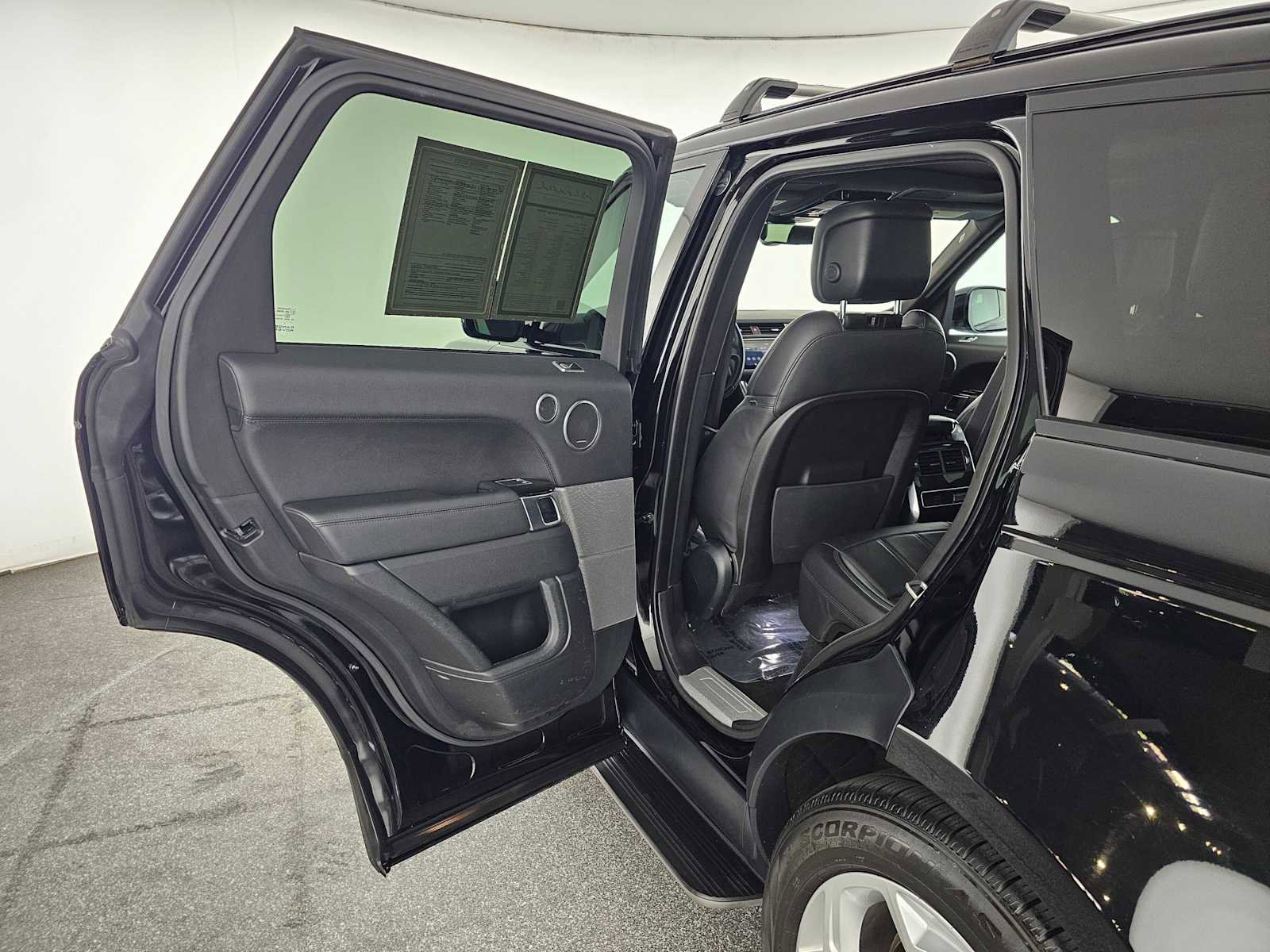 Used 2019 Land Rover Range Rover Sport HSE image 15