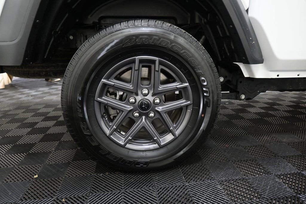 Used 2025 Jeep Gladiator Sport image 32