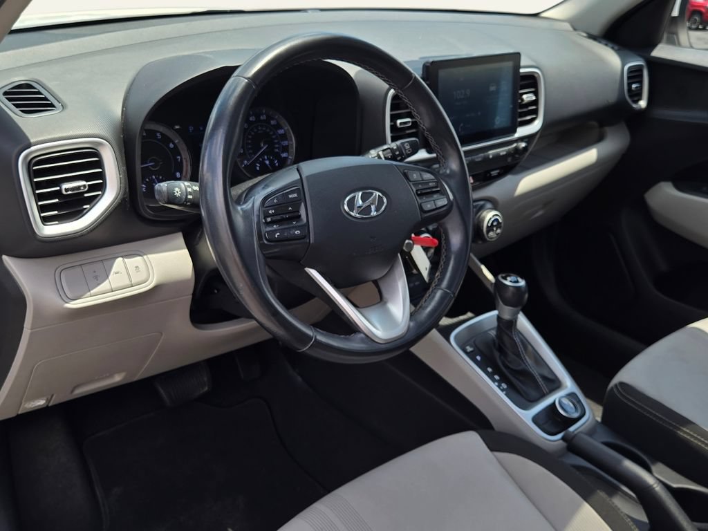 Used 2022 Hyundai Venue SEL w/ Cargo Package FWD image 24