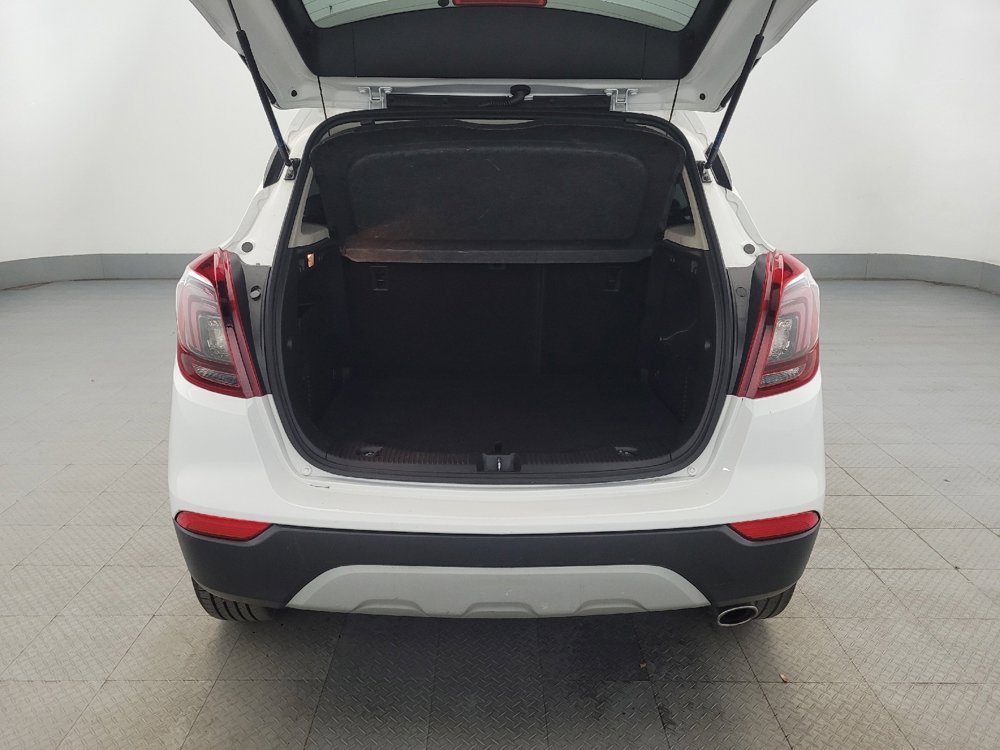Used 2022 Buick Encore Preferred AWD/4WD image 29
