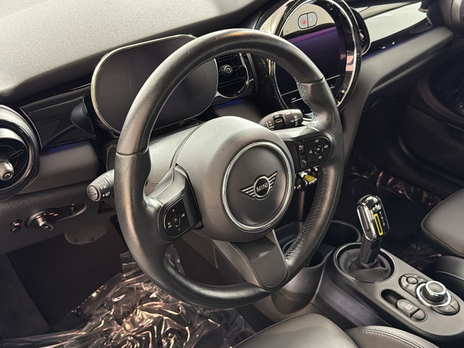 Used 2024 MINI Cooper SE FWD image 16