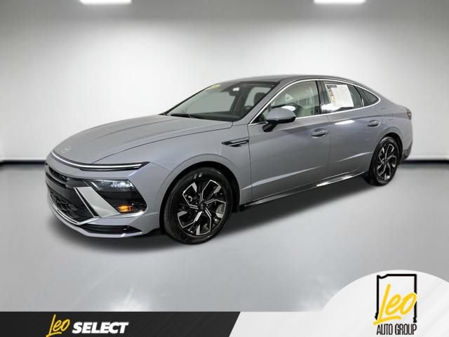 Used 2025 Hyundai Sonata SEL FWD image 1