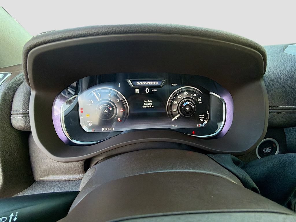 New 2026 RAM 3500 Laramie AWD/4WD image 39