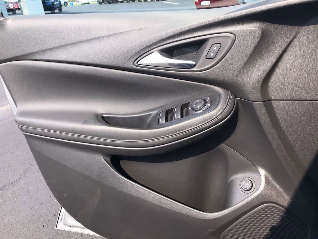 Used 2023 Buick Encore GX Select w/ Sport Touring Package image 13