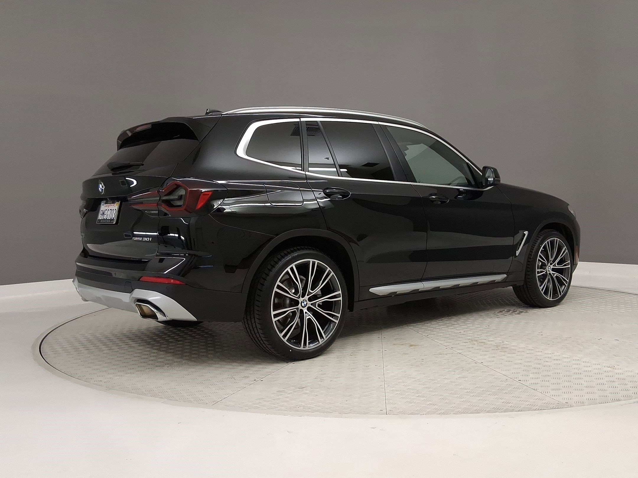 Used 2024 BMW X3 sDrive30i w/ Convenience Package w/ZPA RWD image 7