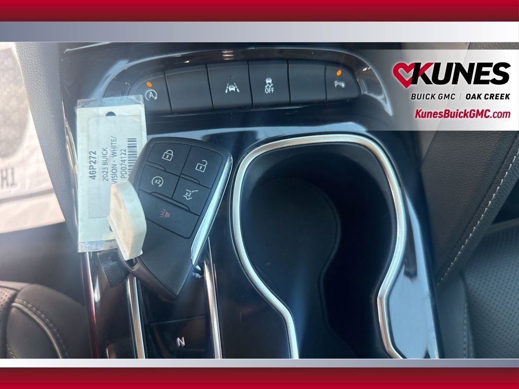 Used 2023 Buick Envision Essence image 36