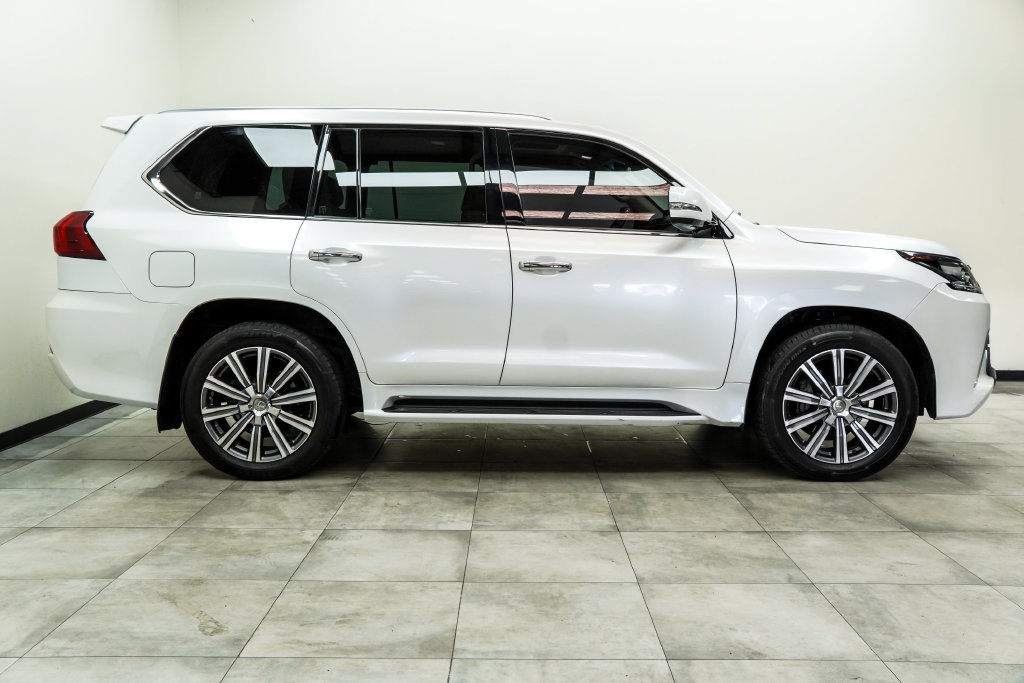 Used 2018 Lexus LX 570 4WD image 7