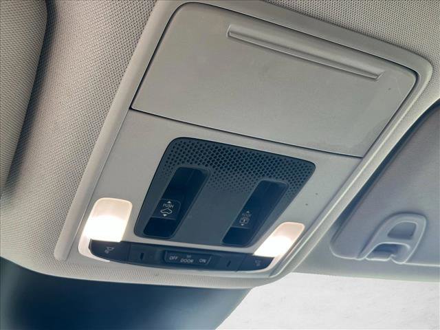 Used 2023 Honda Pilot Touring image 18