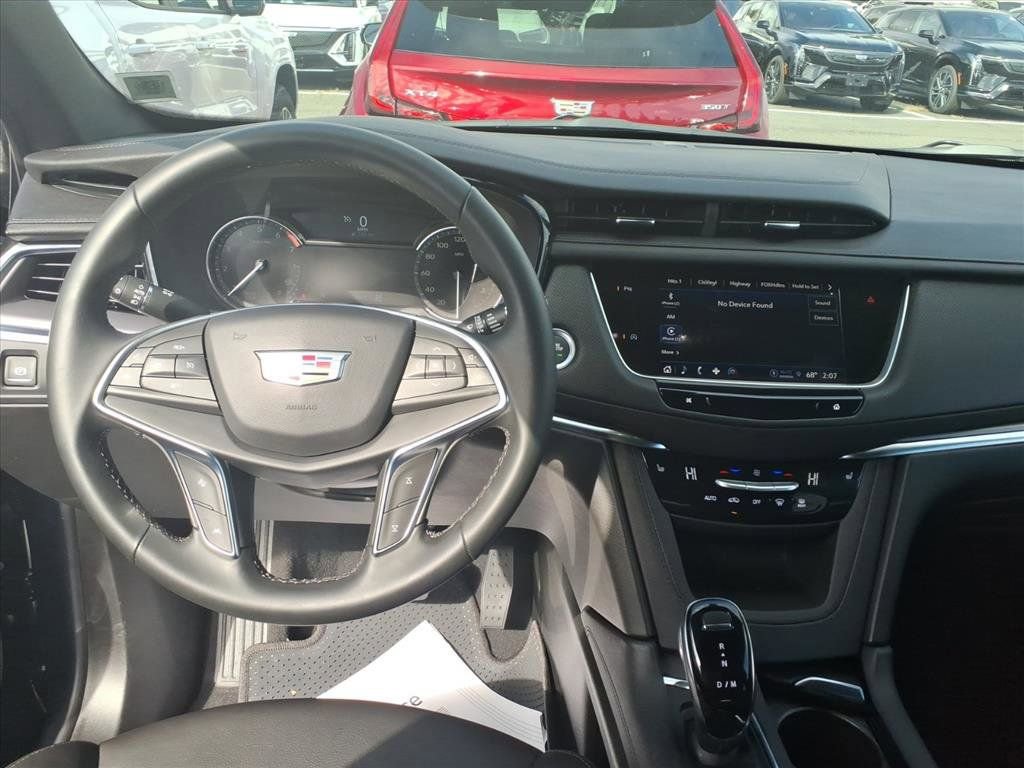 Used 2025 Cadillac XT5 Luxury image 19