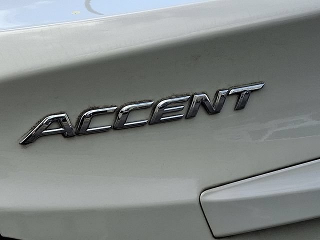 Used 2015 Hyundai Accent GLS w/ Option Group 02 FWD image 4