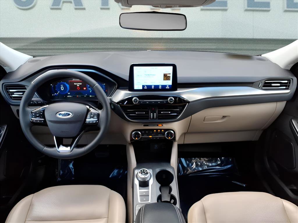 Used 2022 Ford Escape Titanium image 11