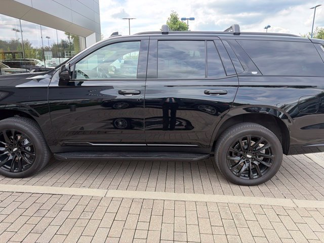 Certified 2024 Cadillac Escalade Sport w/ LPO, ONYX Package AWD/4WD image 8