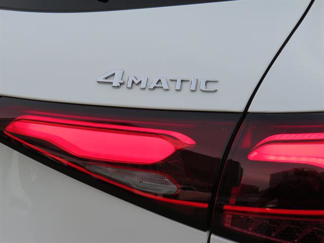 Used 2025 Mercedes-Benz GLC 300 4MATIC image 28