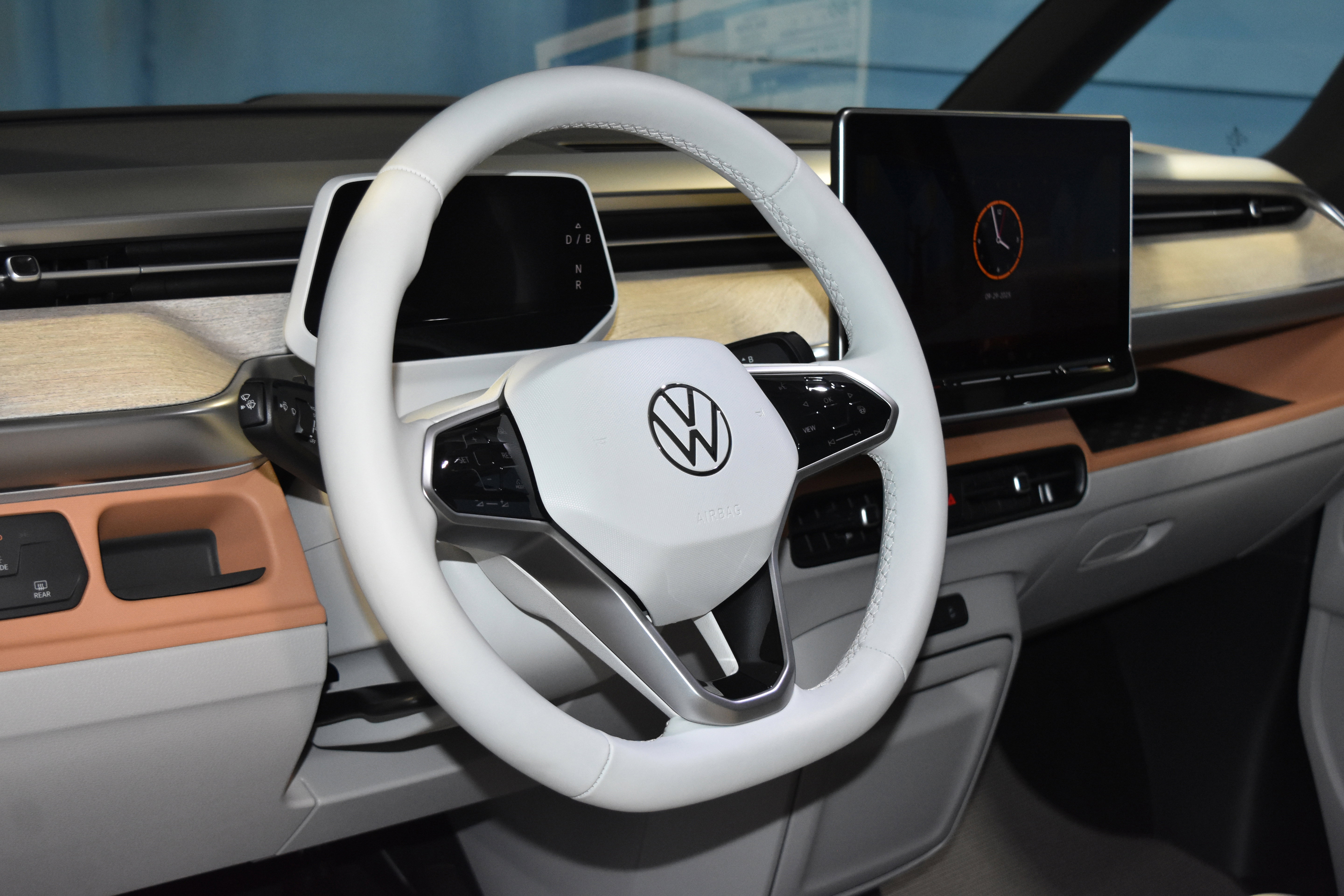 New 2025 Volkswagen ID. Buzz 1st Edition image 2