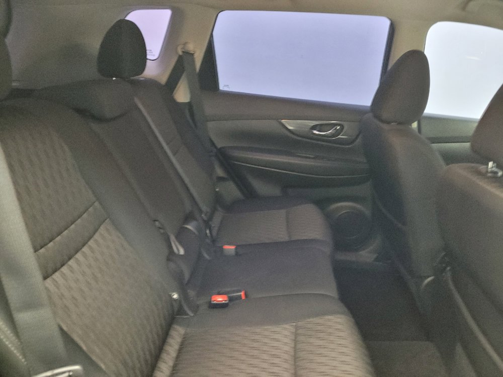 Used 2017 Nissan Rogue S AWD/4WD image 19