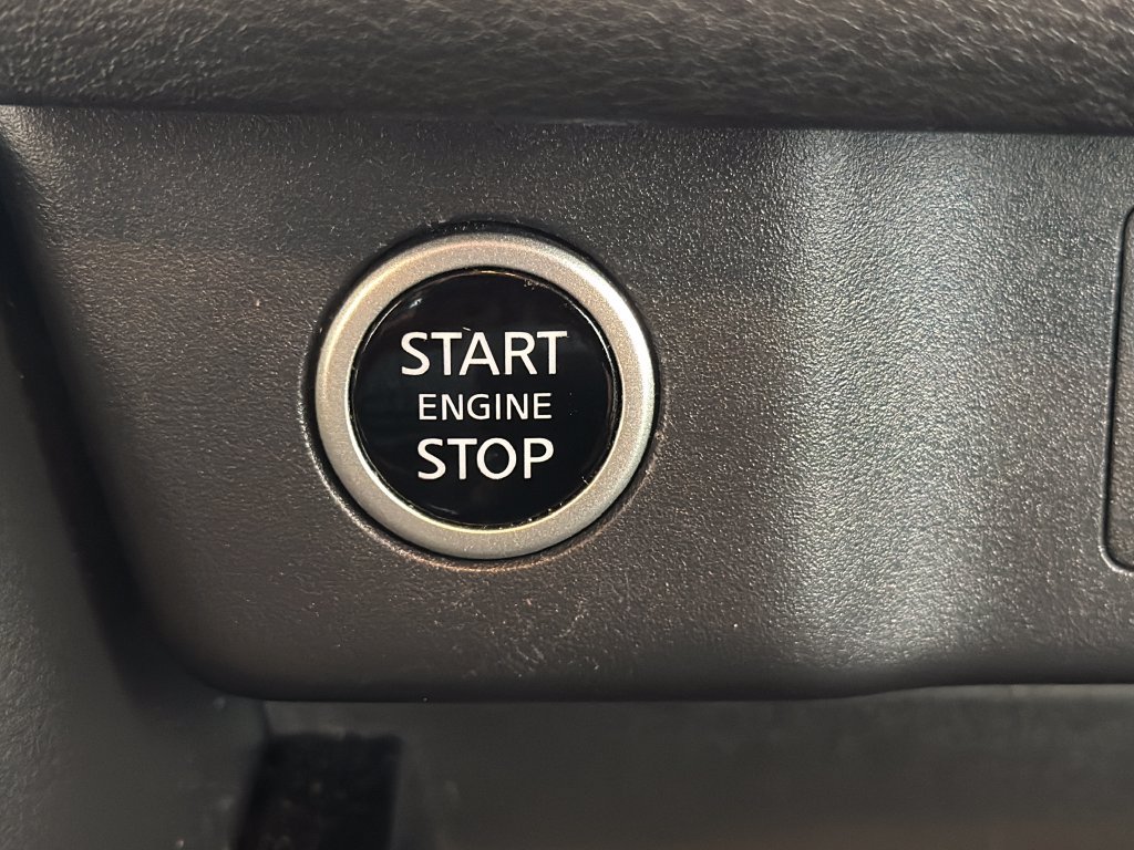 Used 2023 Nissan Rogue SV FWD image 6