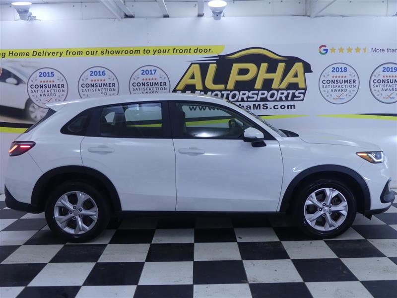 Used 2023 Honda HR-V LX image 27