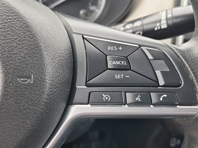 Used 2021 Nissan Versa SV FWD image 25